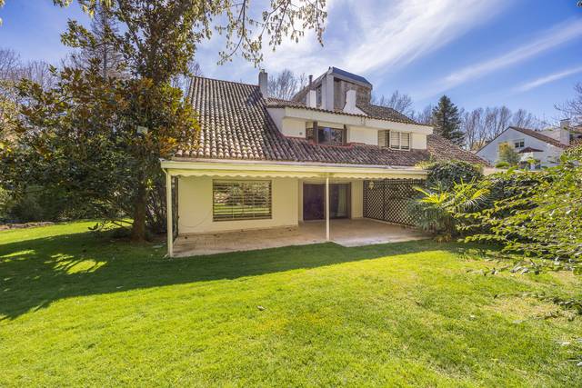 Casa-chalet en Venta en Fuentelarreina