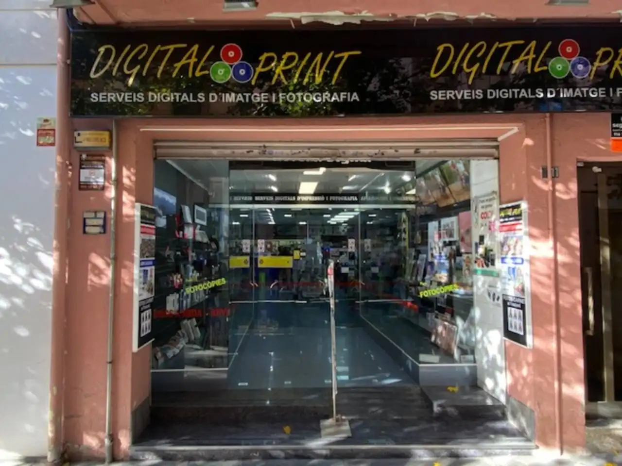 Local comercial de lloguer a Plaza Lluís Perpinyà, imagen 6