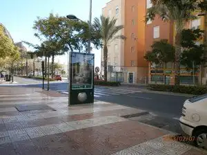 Vista exterior de Local en venda en Roquetas de Mar amb Parquet