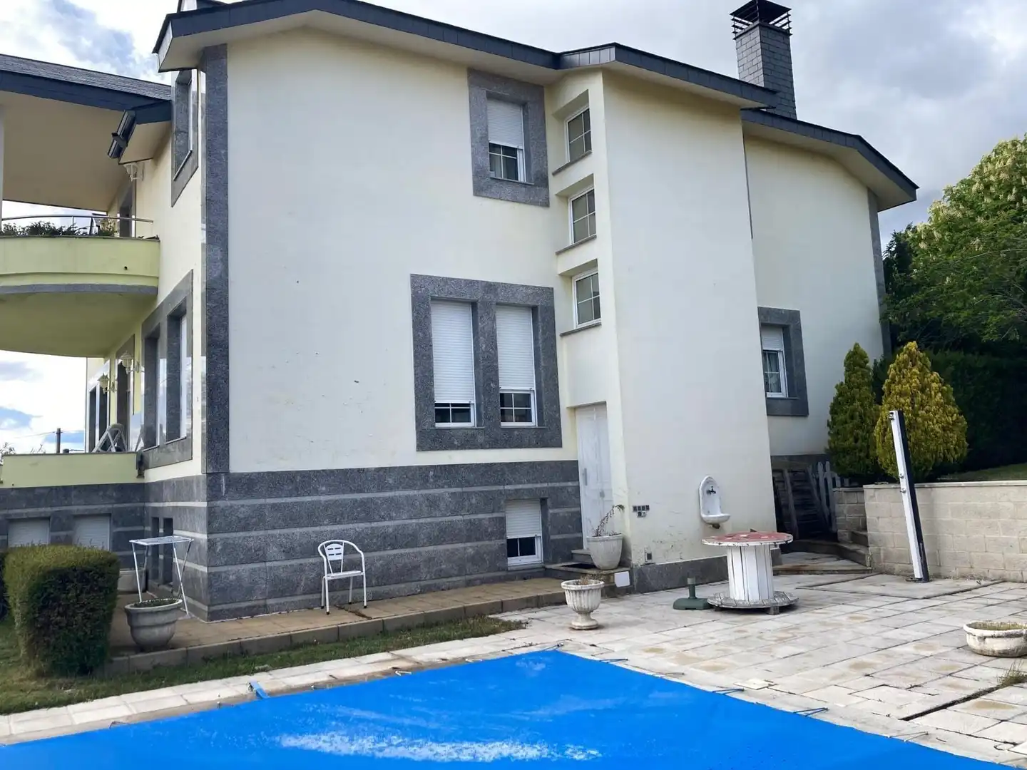 Vista exterior de Casa o chalet en venta en Valdefresno con Calefacción, Jardín privado y Terraza