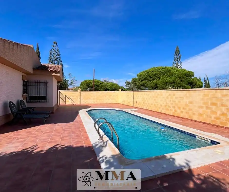 Piscina de Casa o chalet en venta en Isla Cristina con Aire acondicionado, Jardín privado y Terraza