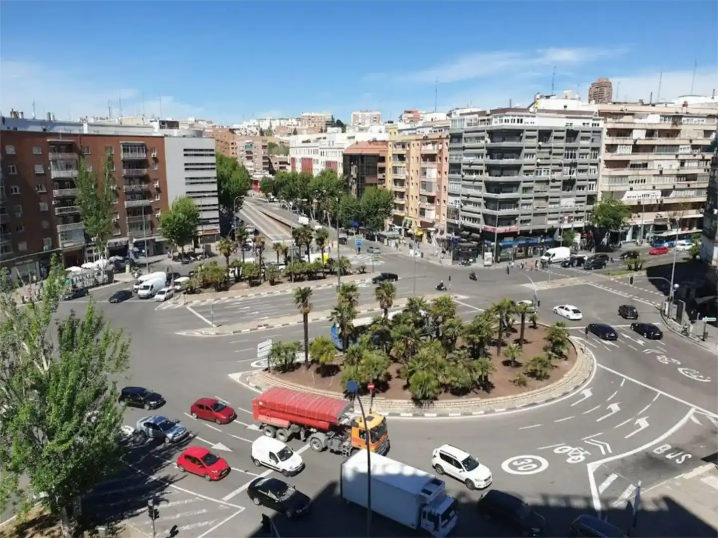 Vista exterior de Local en venta en Madrid con Aire acondicionado