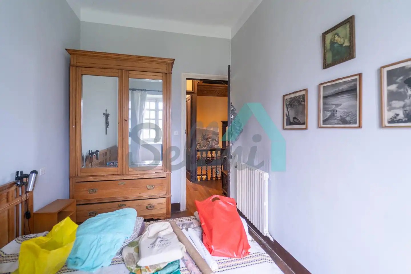 Dormitori de Casa o xalet en venda en Piloña amb Jardí privat, Parquet i Terrassa