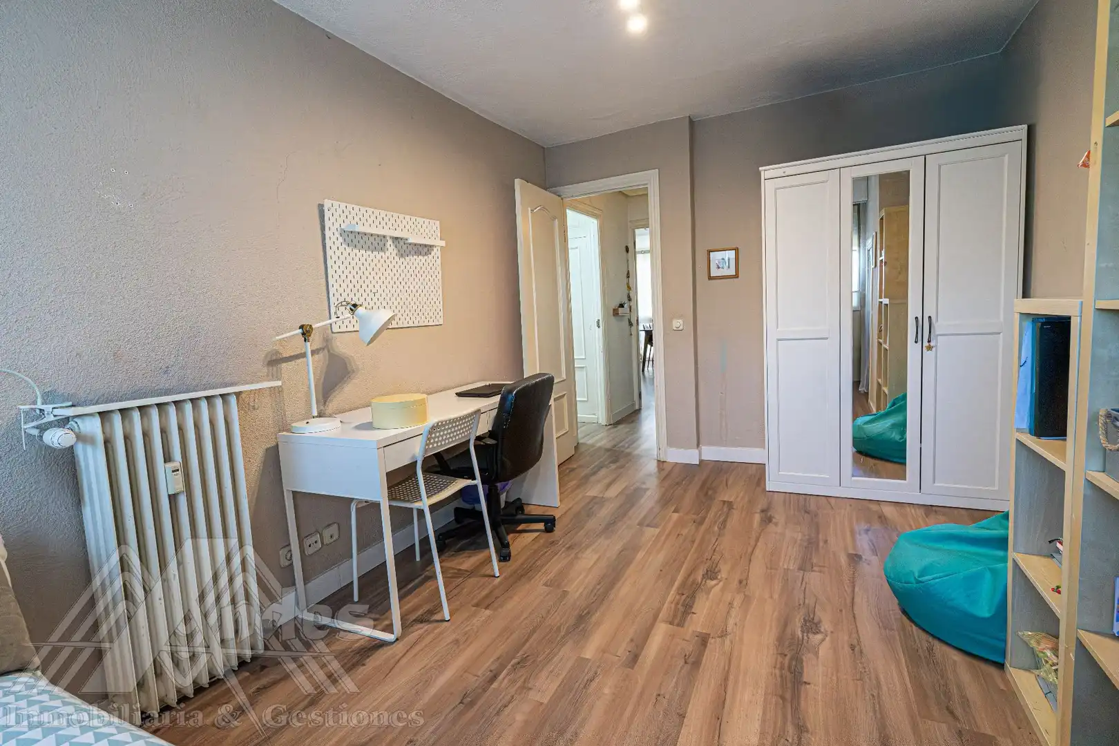Bedroom of Flat for sale in Majadahonda  with Air Conditioner, Heating and Storage room