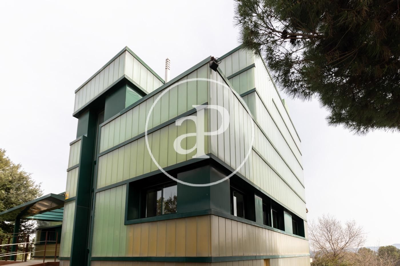 Exterior view of House or chalet for sale in Cerdanyola del Vallès  with Air Conditioner, Heating and Private garden