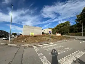 Außenansicht von Fabrik Grundstücke zum Verkauf in Sant Julià de Vilatorta