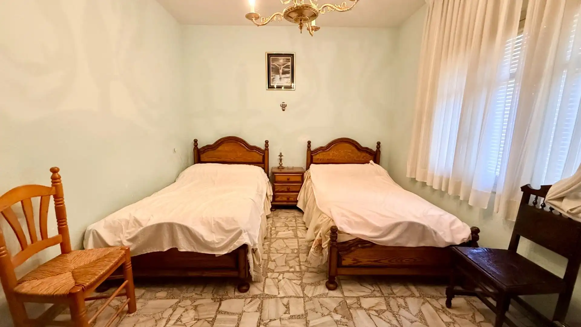Dormitori de Casa o xalet en venda en Olombrada amb Moblat i Balcó