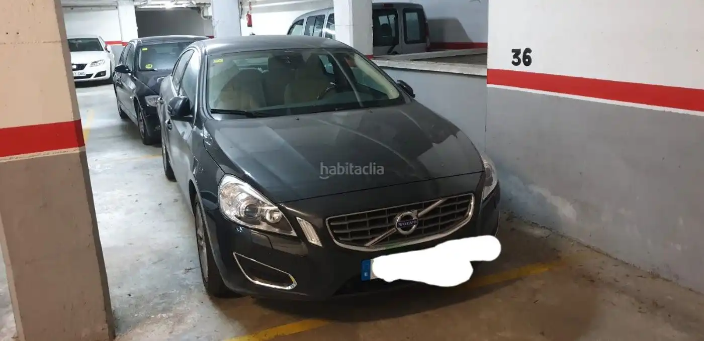 Einzelparkplatz zum Verkauf in Carrer de Rafael Casanova 5