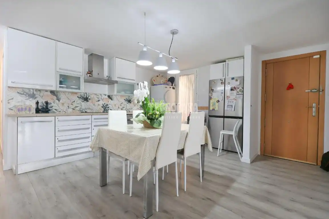 Cocina de Piso en venta en Sagunto / Sagunt con Aire acondicionado, Parquet y Amueblado