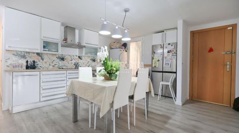 Foto 2 de Piso en venta en Avenida de Abril - 9 de Octubre, Sagunto / Sagunt