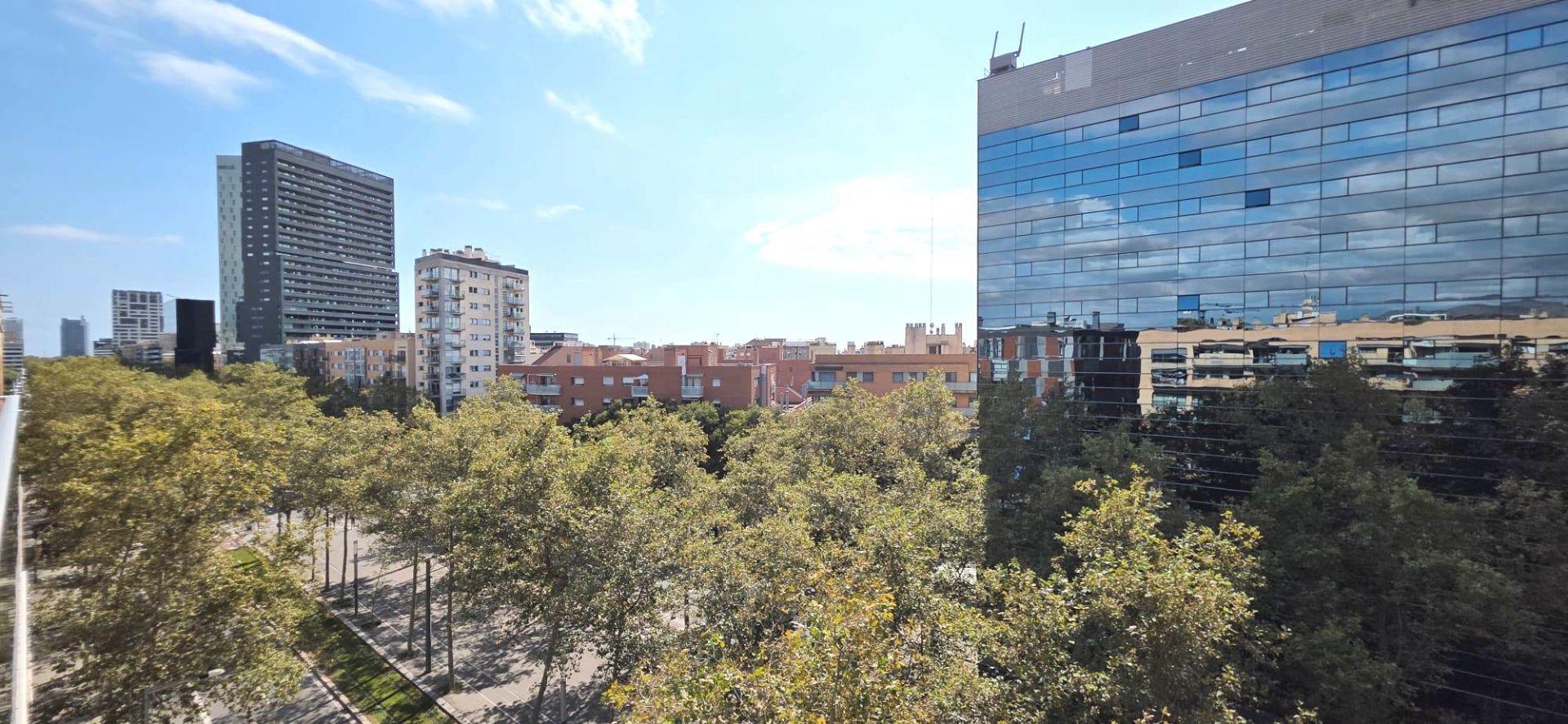 Exterior view of Attic for sale in  Barcelona Capital  with Terrace, Balcony and Alarm