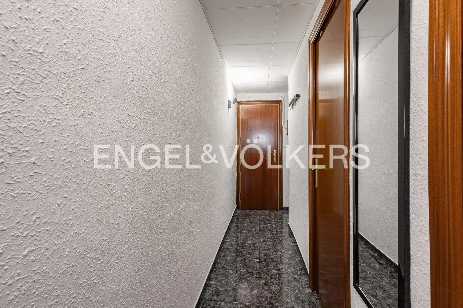 Piso en venta en Esplugues de Llobregat con Calefacción y Terraza