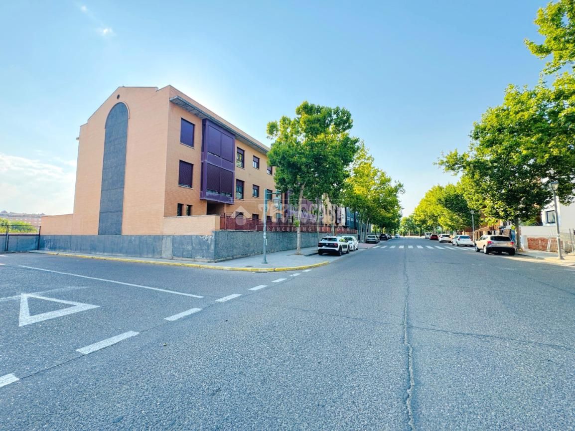 Vista exterior de Piso en venta en Talavera de la Reina con Aire acondicionado, Calefacción y Parquet