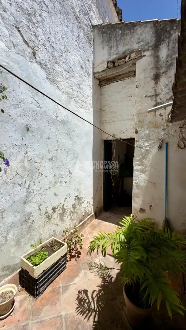 Vista exterior de Casa adosada en venda en Jimena de la Frontera amb Traster