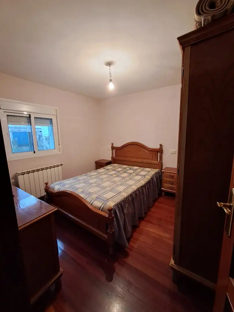 Habitación de Finca rústica en venta en Cualedro con Calefacción, Terraza y Amueblado