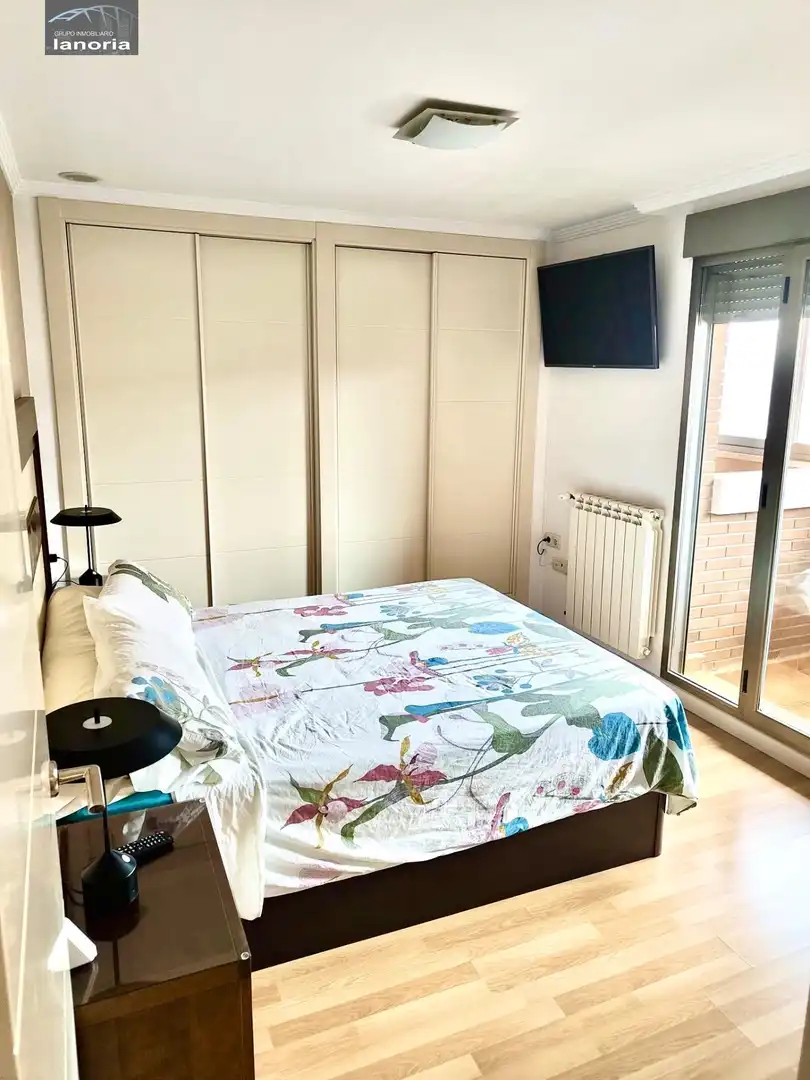 Habitación de Casa adosada en venta en Albacete con Aire acondicionado, Calefacción y Terraza