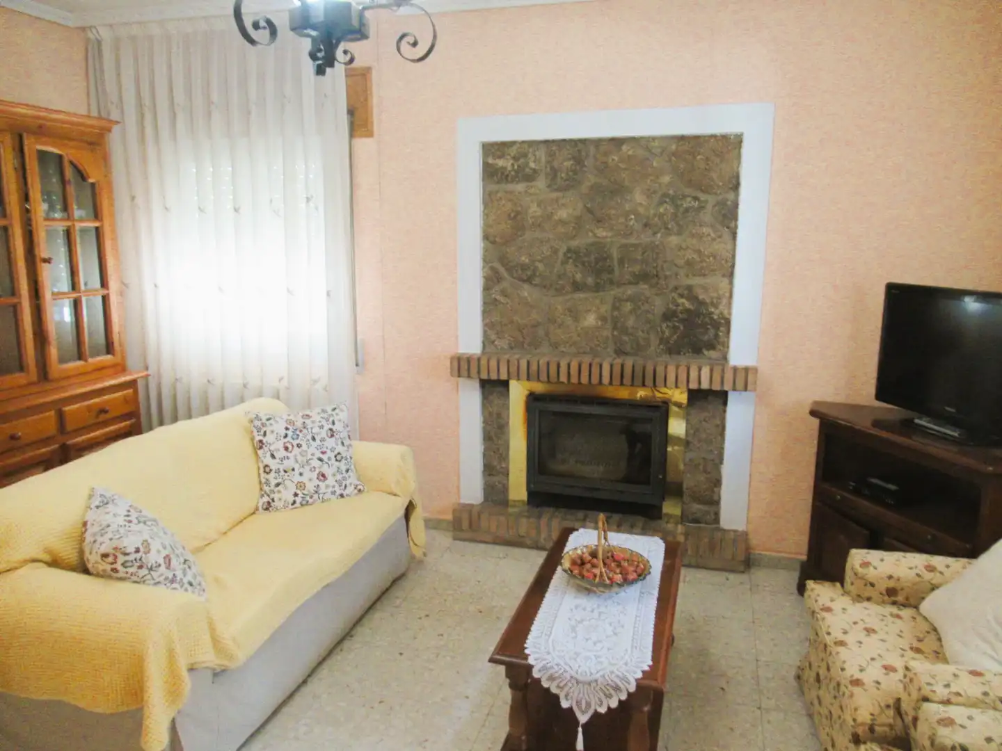 Sala de estar de Casa o chalet en venta en Camarma de Esteruelas con Calefacción, Jardín privado y Terraza