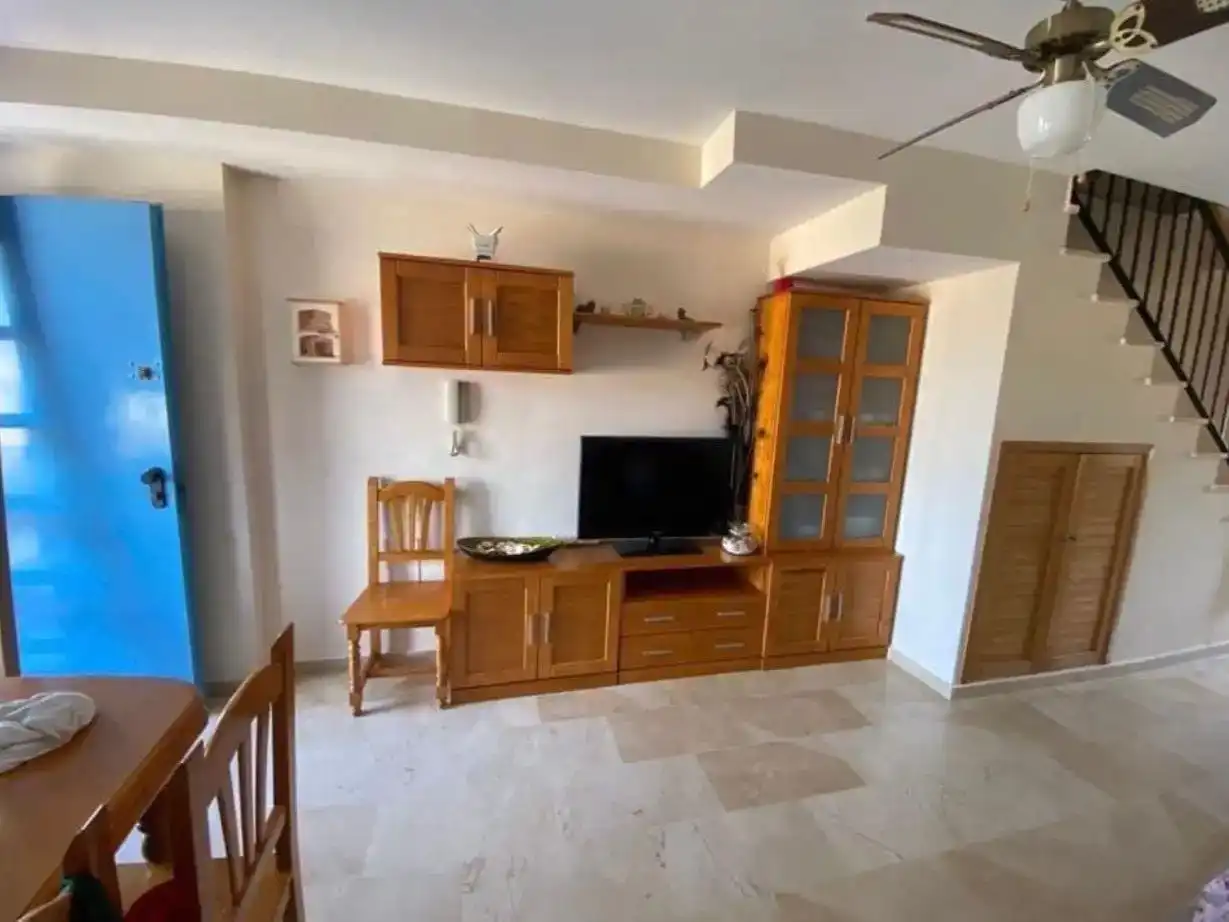 Wohnzimmer von Wohnung zur Miete in Algeciras mit Klimaanlage und Schwimmbad
