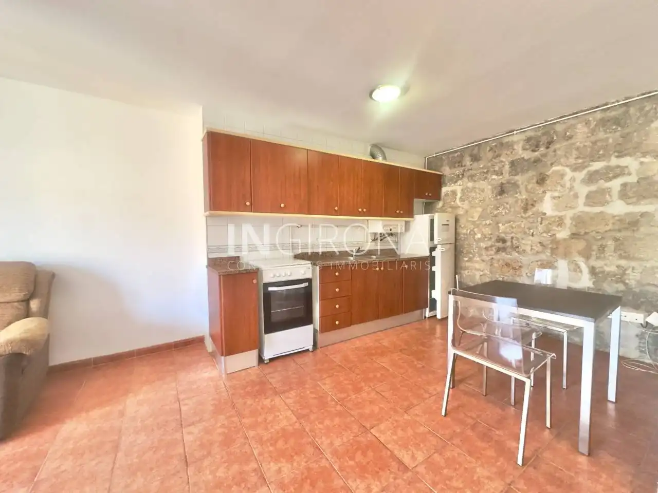 Cocina de Piso de alquiler en Girona con Calefacción, Amueblado y Balcón