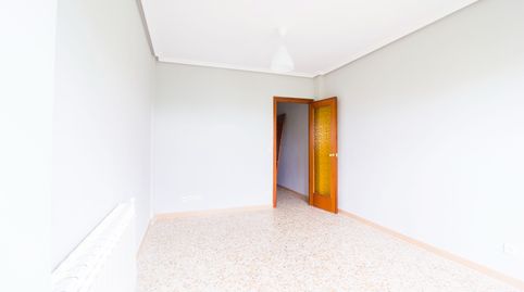 Foto 4 de Piso en venta en Calle Isaac Albéniz, Fuentebella -San Felix - El Leguario, Parla