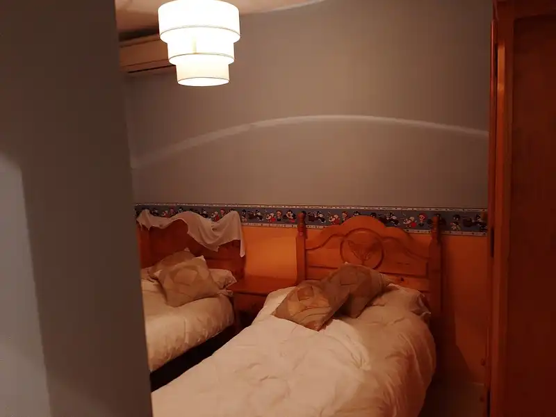 Schlafzimmer von Haus oder Chalet zum Verkauf in Los Barrios mit Klimaanlage, Heizung und Terrasse