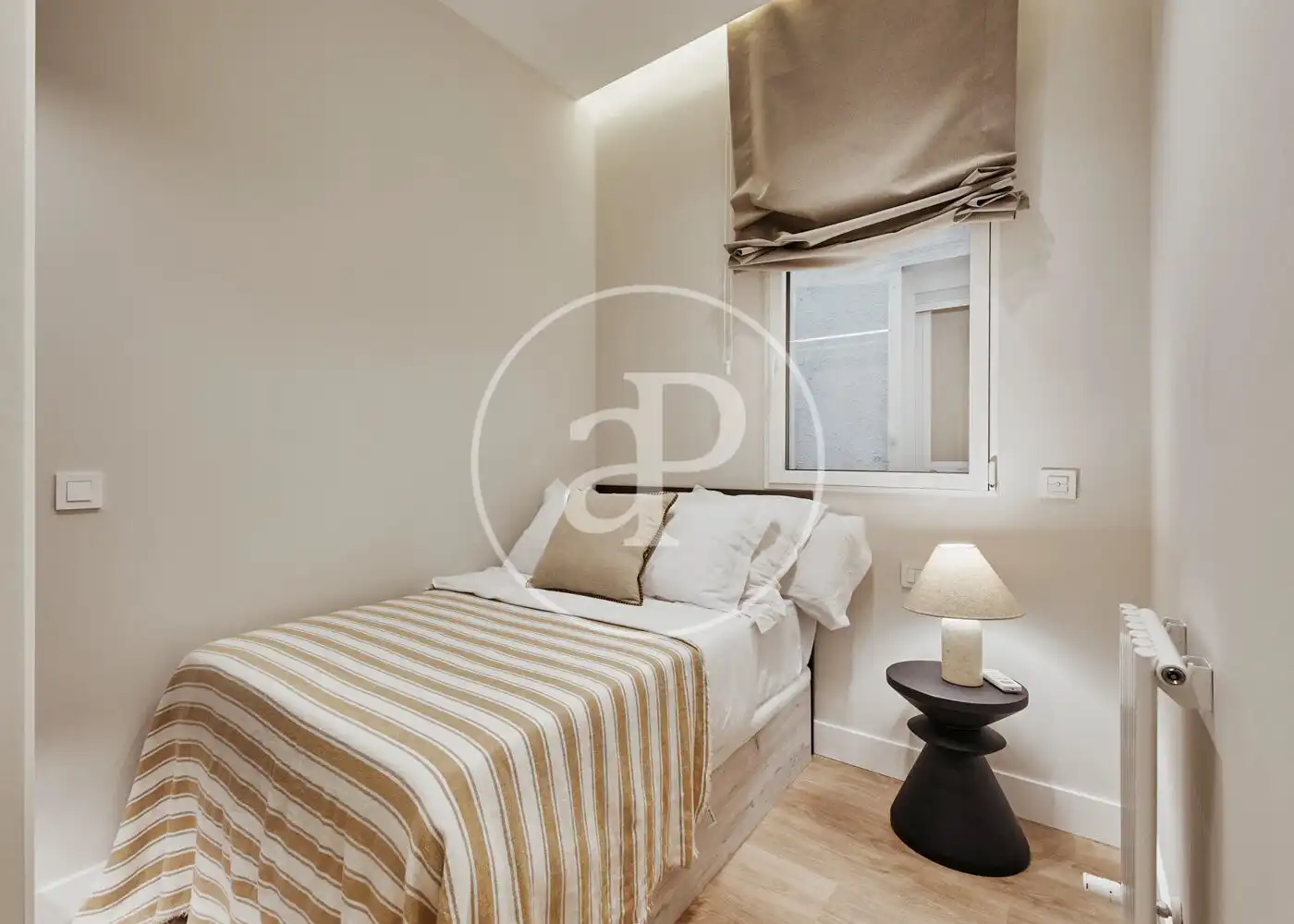 Bedroom of Flat for sale in Madrid  with Air Conditioner, Heating and Furnished