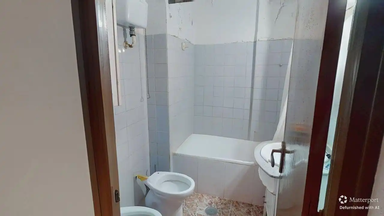 Bany de Pis en venda en Alicante / Alacant amb Aire condicionat, Calefacció i Moblat