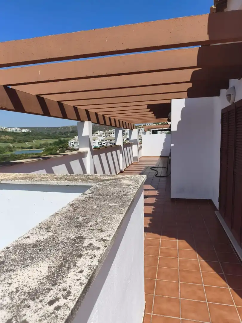 Terrassa de Àtic en venda en La Alcaidesa amb Terrassa, Moblat i Piscina comunitària