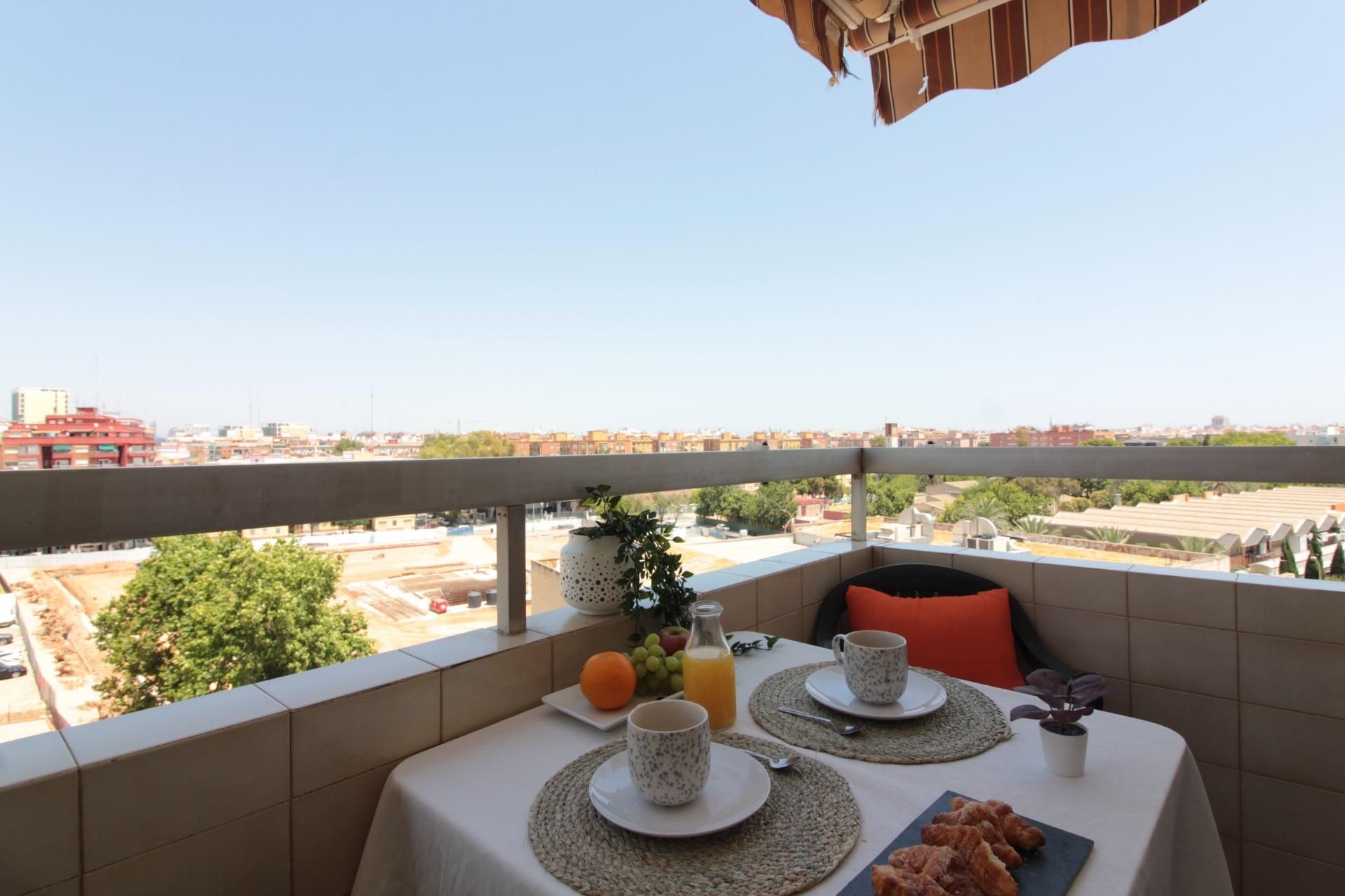 Terrassa de Pis en venda en  Valencia Capital amb Aire condicionat, Jardí privat i Terrassa
