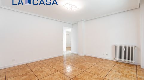 Foto 3 de Piso en venta en Calle Tomas Borras, Chopera, Madrid Capital