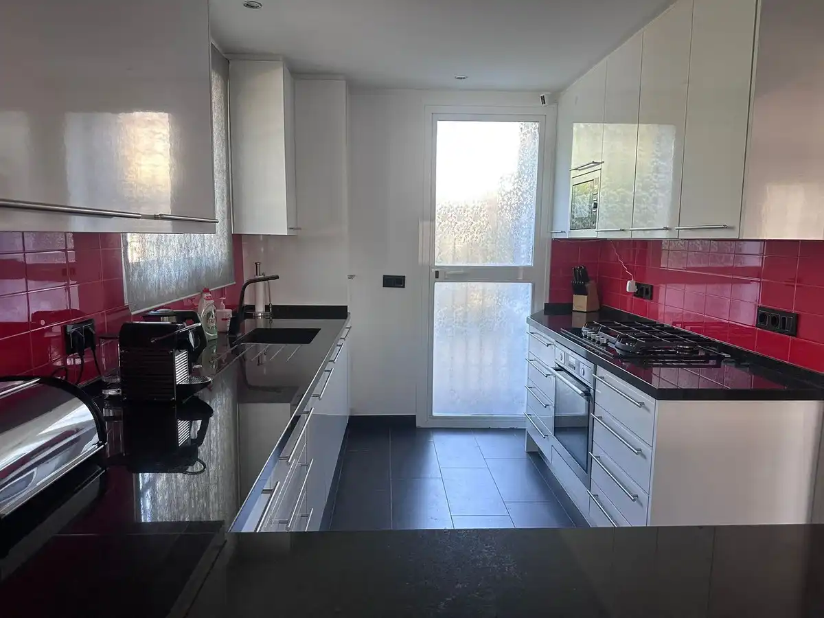 Cocina de Casa o chalet en venta en Manilva con Aire acondicionado, Jardín privado y Terraza
