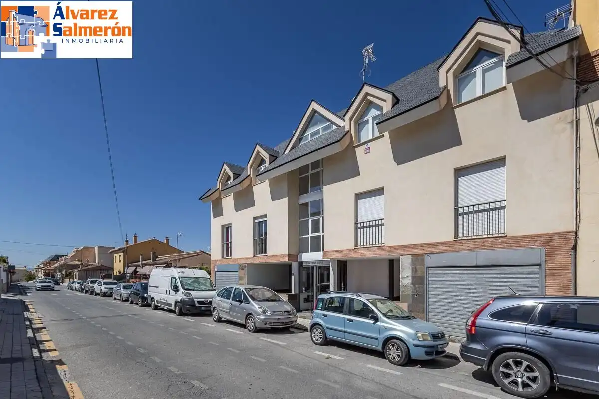 Flat with lift for sale in Barrio de la Vega