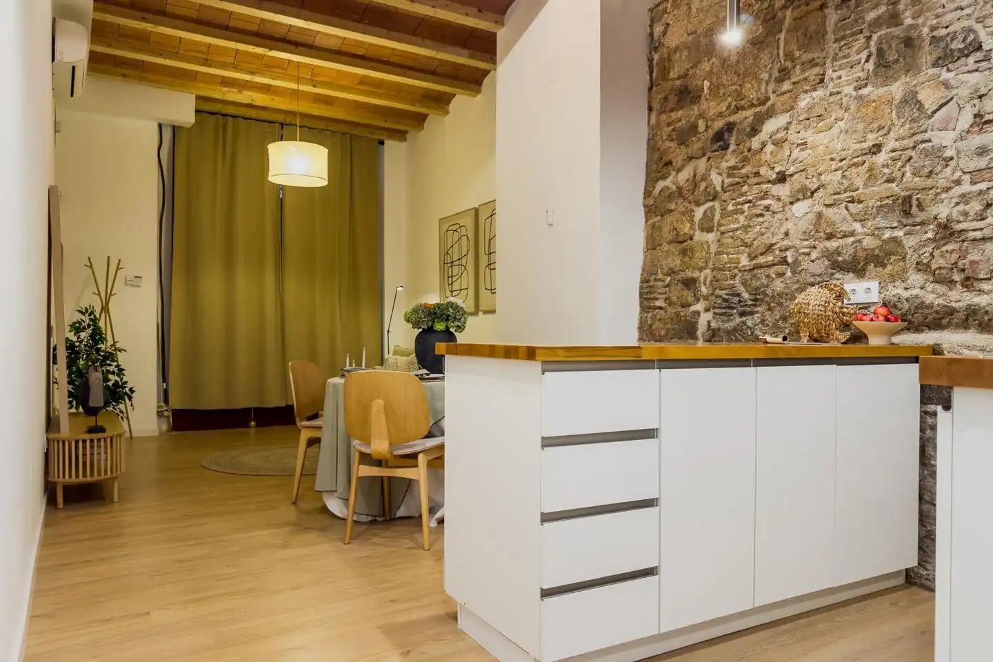 Cocina de Dúplex en venta en Barcelona con Aire acondicionado y Amueblado