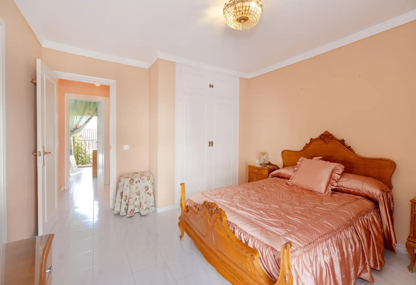 Dormitori de Casa adosada en venda en Marbella amb Jardí privat, Terrassa i Traster