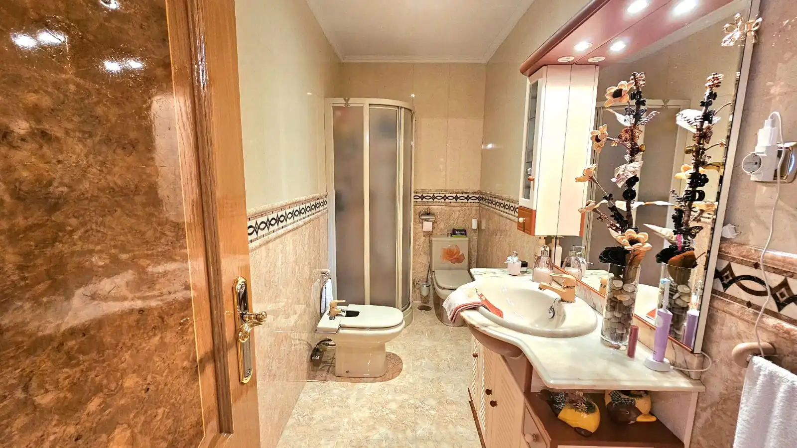 Baño de Casa adosada en venta en Torrejón de la Calzada con Aire acondicionado, Calefacción y Jardín privado