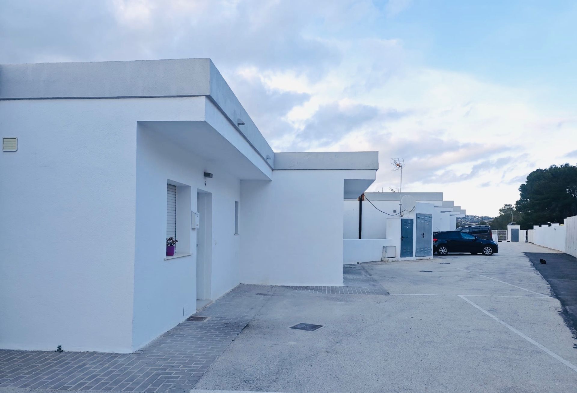 Vista exterior de Casa adosada en venda en Calpe / Calp amb Calefacció, Terrassa i Traster