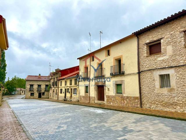 Casa-chalet en Venta en Enmedio en Tamajón