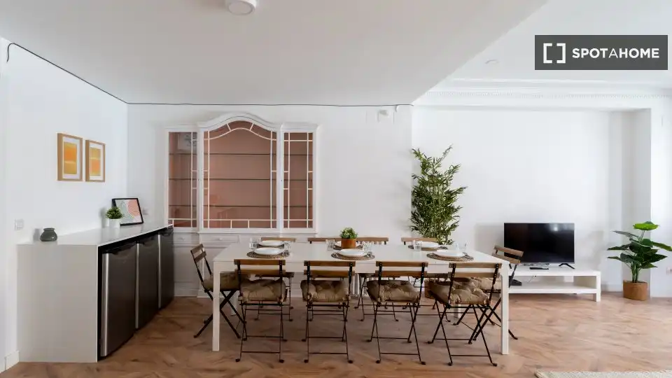 Dining room of Flat for rent in Madrid  with Air Conditioner, Heating and Furnished