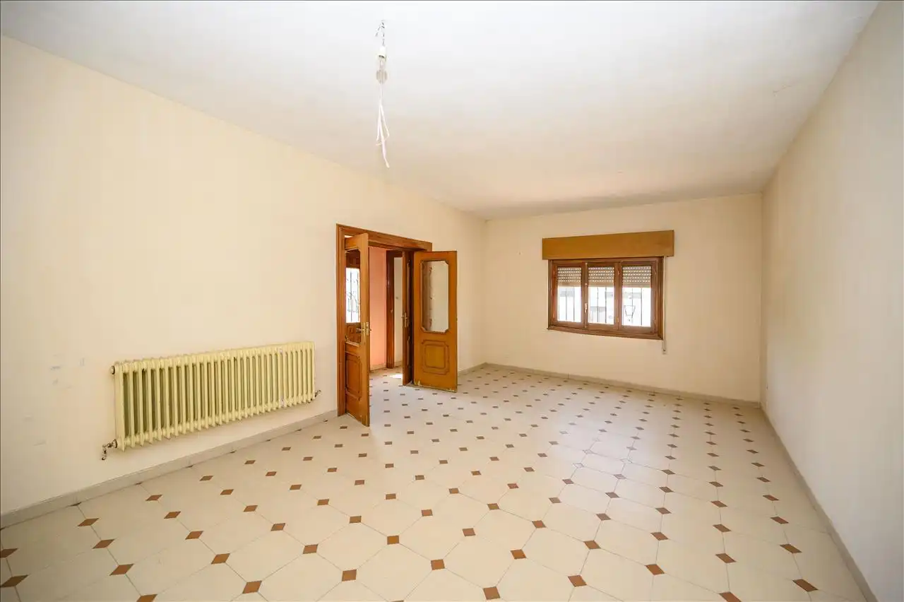 Detached homes for sale in Polán  with Terrace