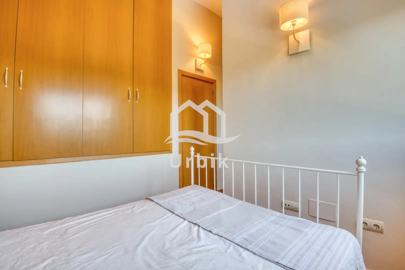 Schlafzimmer von Einfamilien-Reihenhaus zum Verkauf in Castell d'Aro, Platja d'Aro i s'Agaró mit Klimaanlage, Heizung und Terrasse