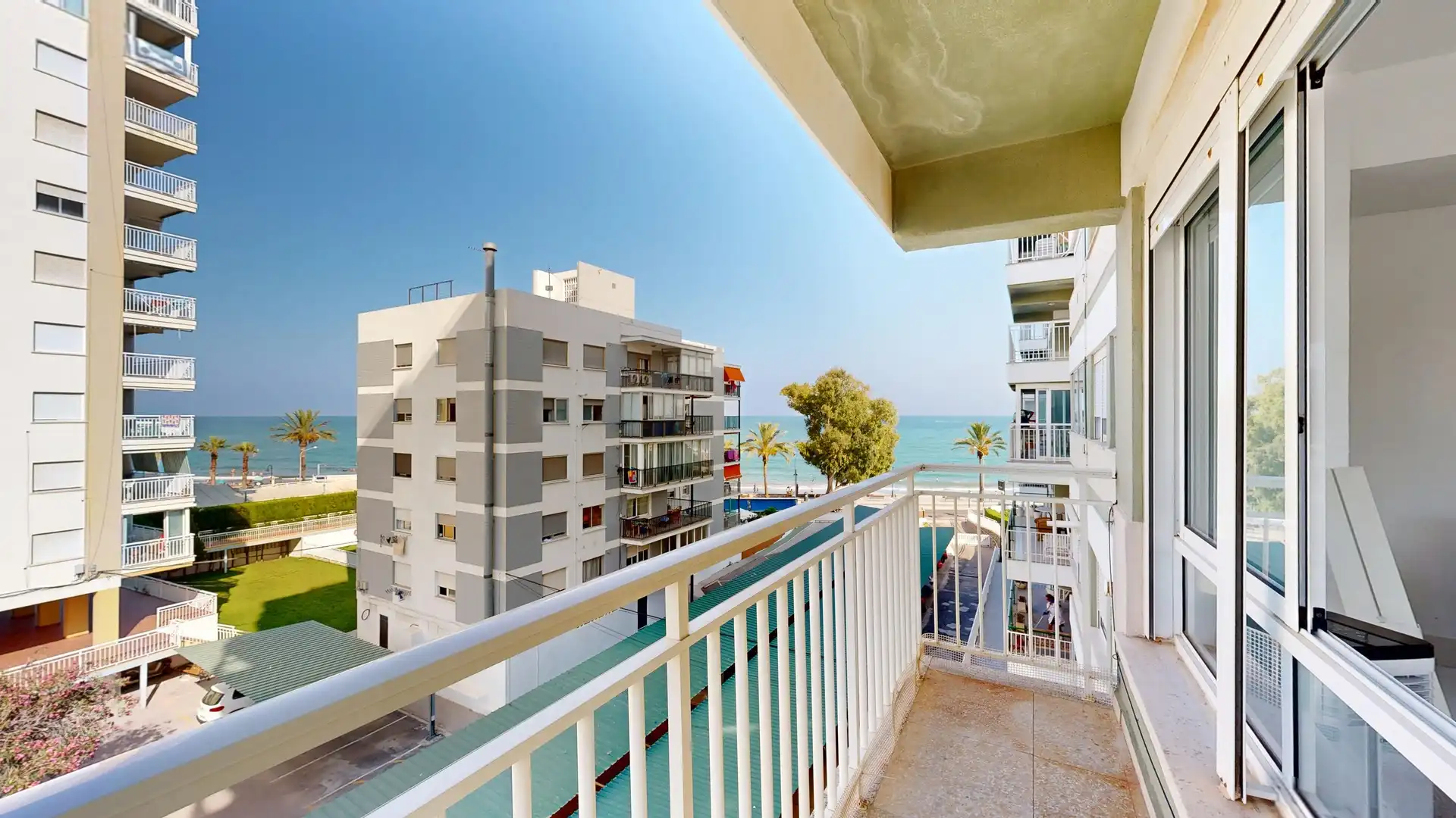 Terraza de Piso en venta en Benicasim / Benicàssim con Jardín privado y Terraza