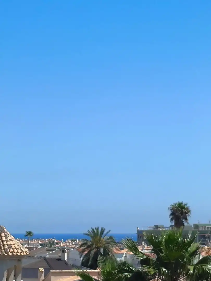 Vista exterior de Casa adosada en venta en Orihuela con Aire acondicionado, Calefacción y Jardín privado