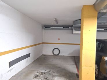Einzelparkplatz mit Aufzug zur Miete in Carrer d'Antoni Franch 8