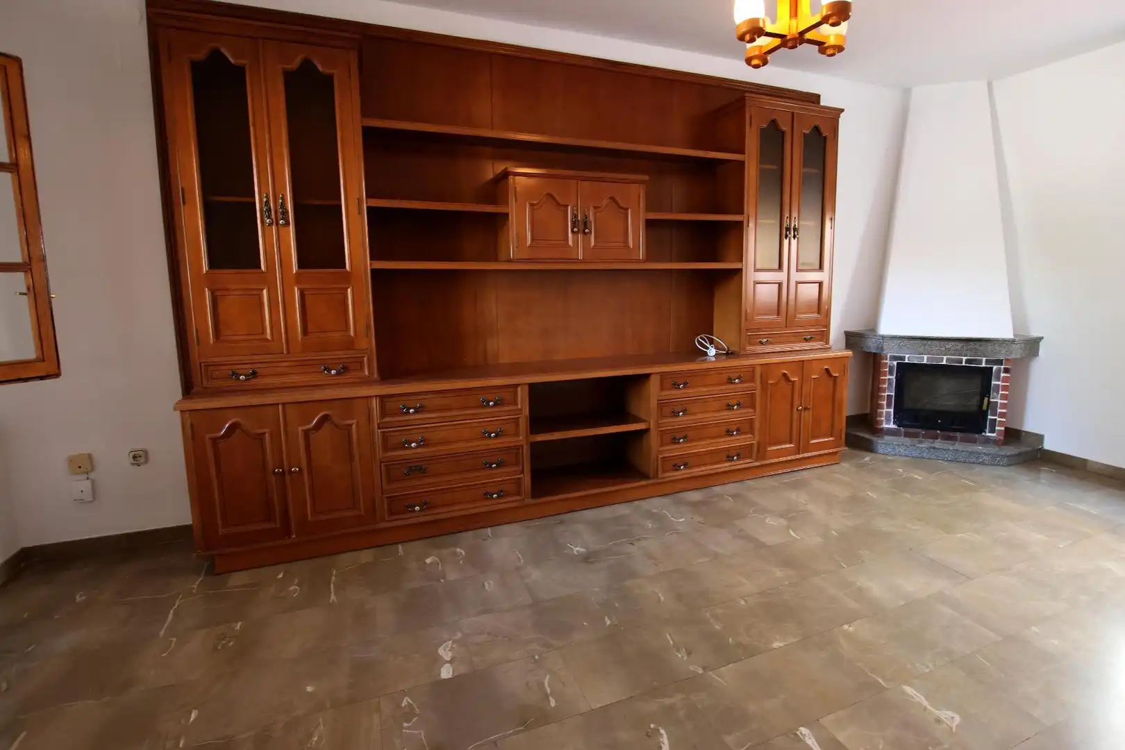 Sala d'estar de Casa adosada en venda en Montijo amb Aire condicionat, Jardí privat i Traster