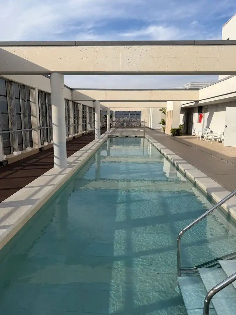 Swimming pool of Flat for sale in Barcelona  with Air Conditioner, Heating and Terrace