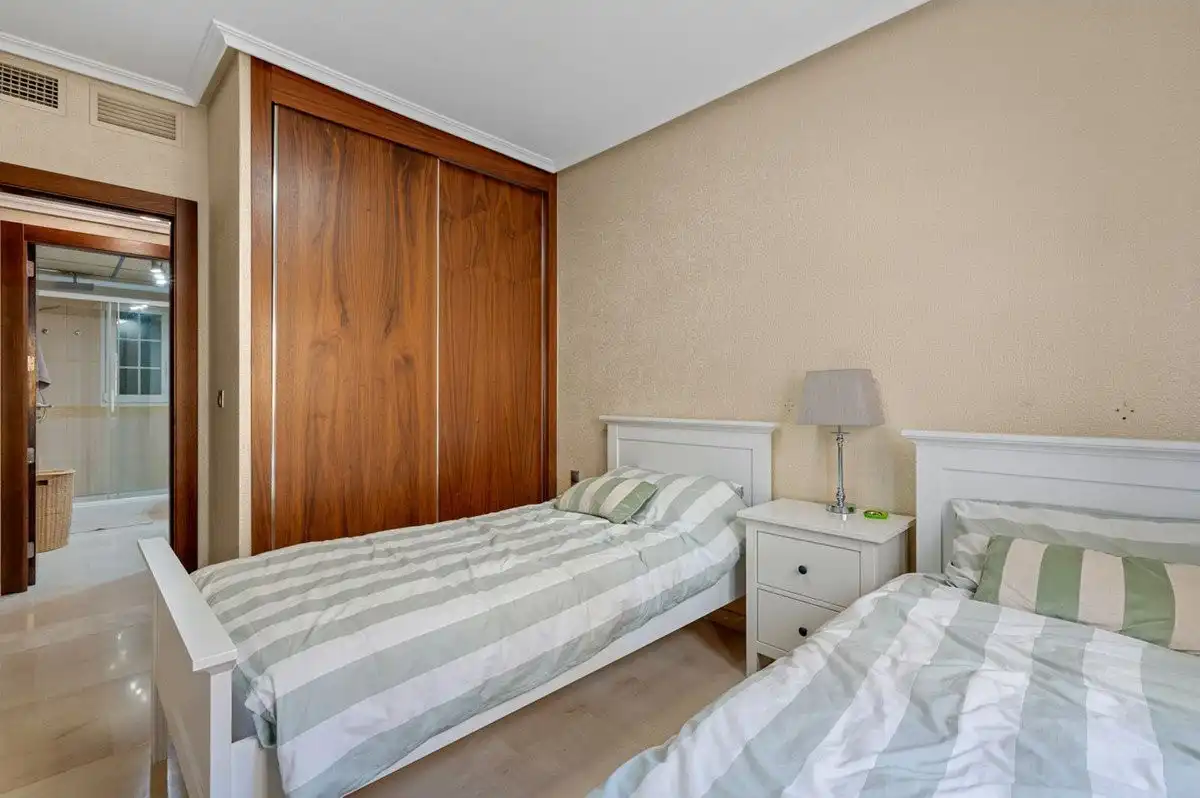 Dormitori de Apartament en venda en Orihuela amb Aire condicionat, Jardí privat i Terrassa