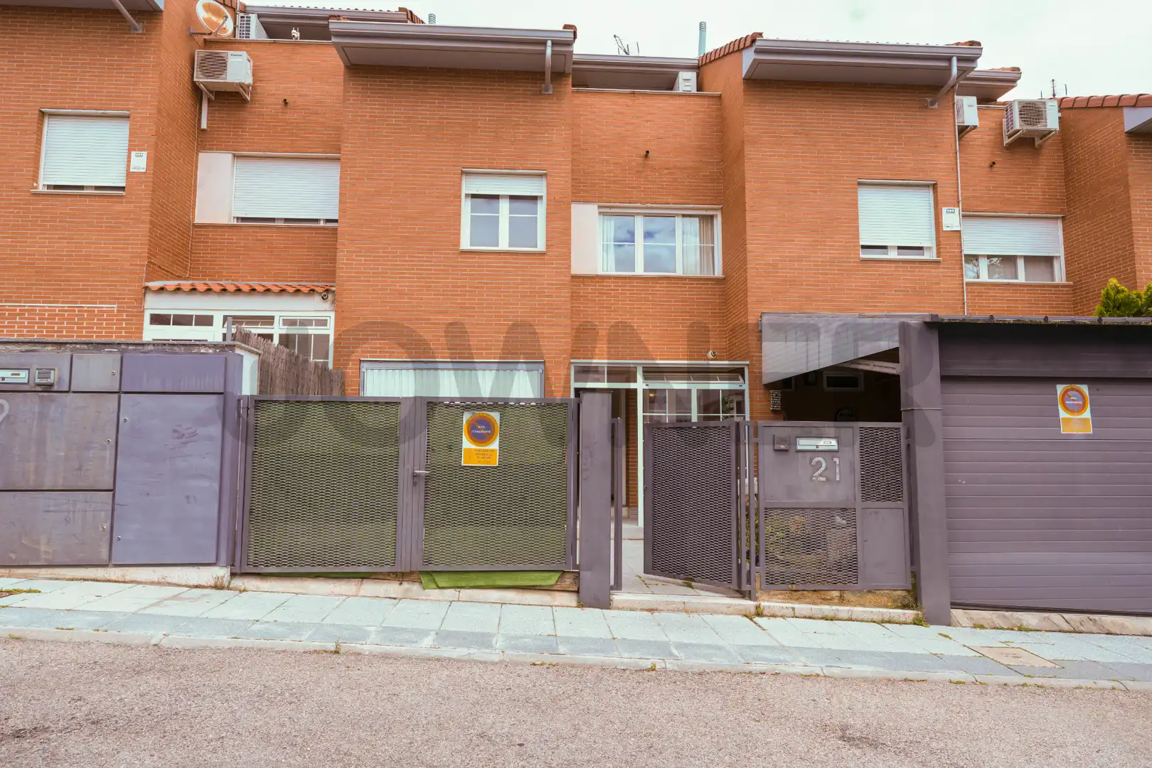 Vista exterior de Casa o xalet en venda en Paracuellos de Jarama amb Calefacció, Jardí privat i Traster