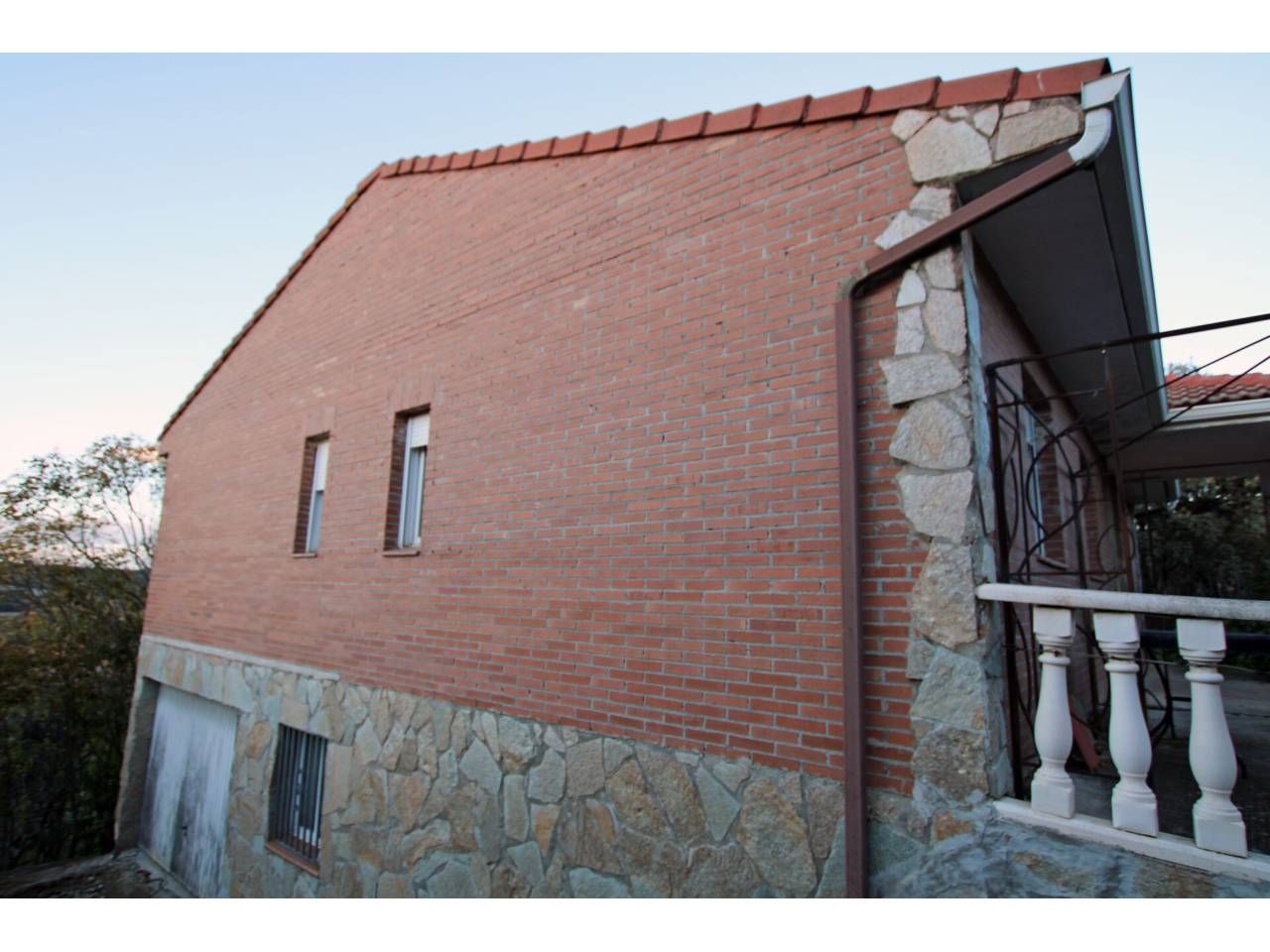 Exterior view of House or chalet for sale in Valdeaveruelo  with Heating, Private garden and Terrace