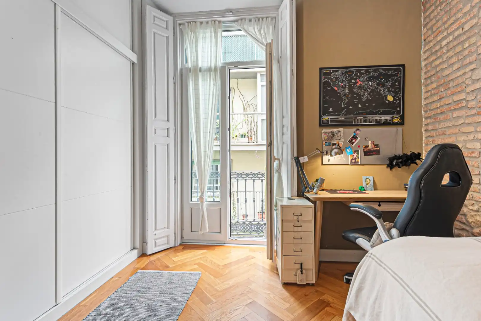 Bedroom of Apartments for sale in Málaga  with Air Conditioner, Storage room and Balcony