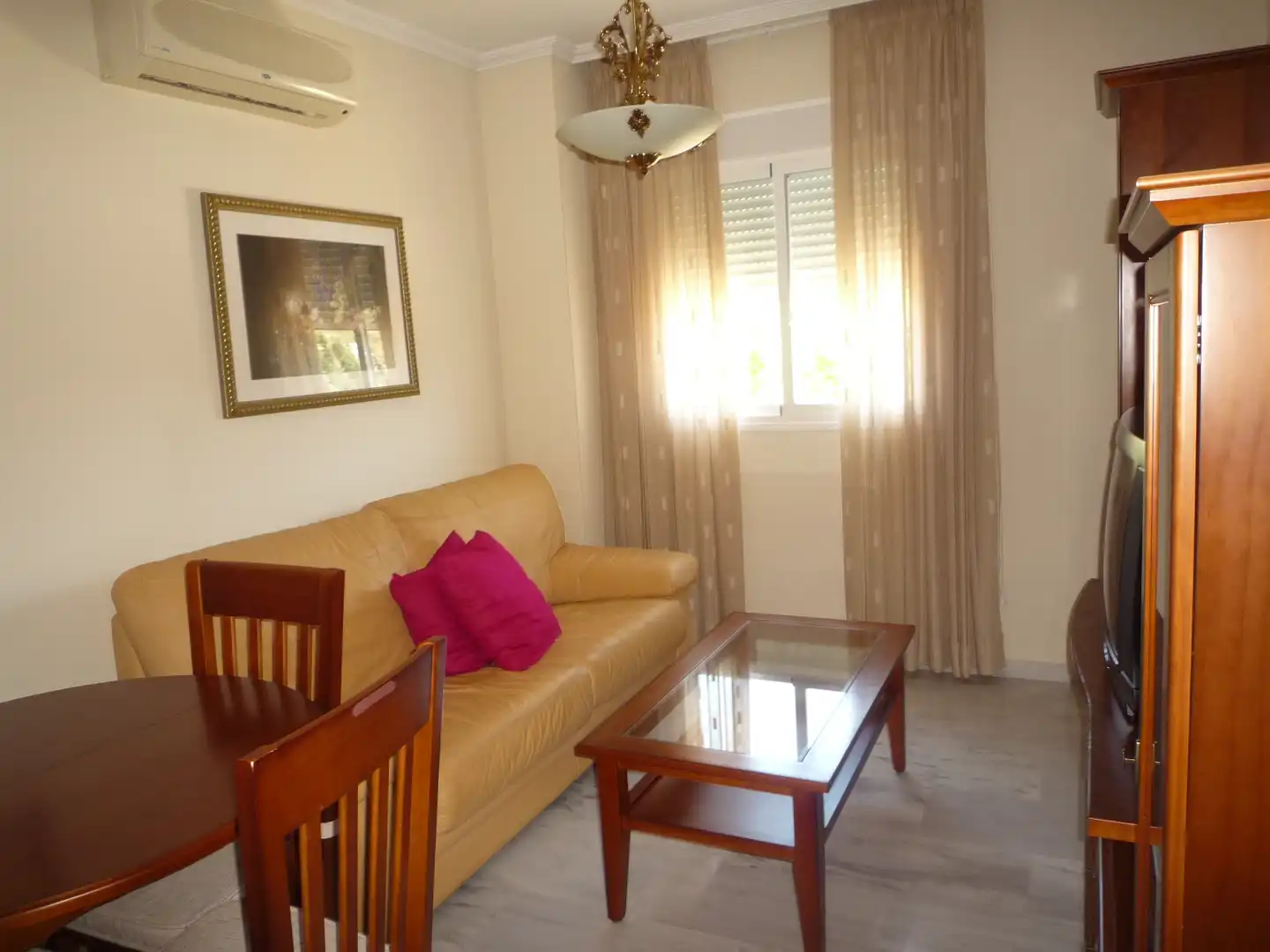 Sala de estar de Apartamento de alquiler en Málaga con Aire acondicionado, Amueblado y Lavadora